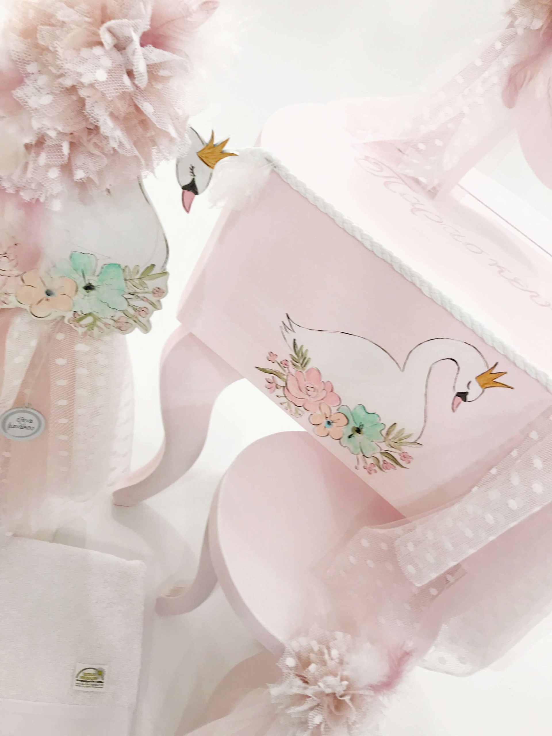 ΈΛΕΝΑ ΜΑΝΆΚΟΥ - Flower Swan