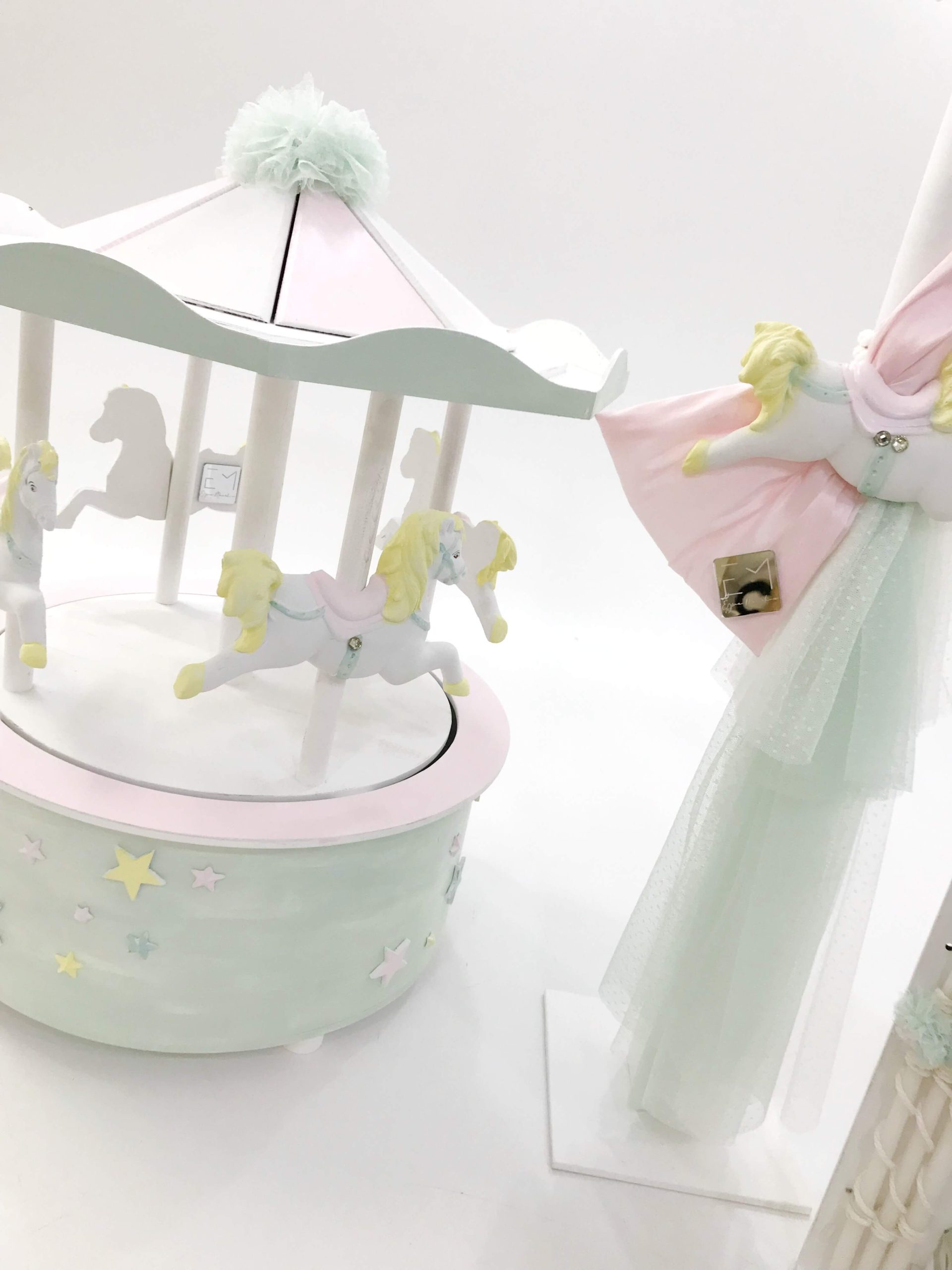 ΈΛΕΝΑ ΜΑΝΆΚΟΥ - Star Carousel