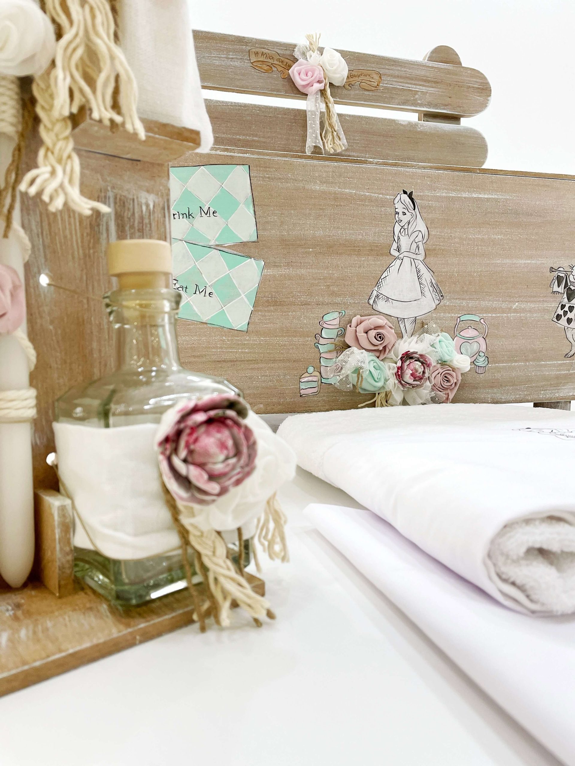 ΈΛΕΝΑ ΜΑΝΆΚΟΥ - Alice