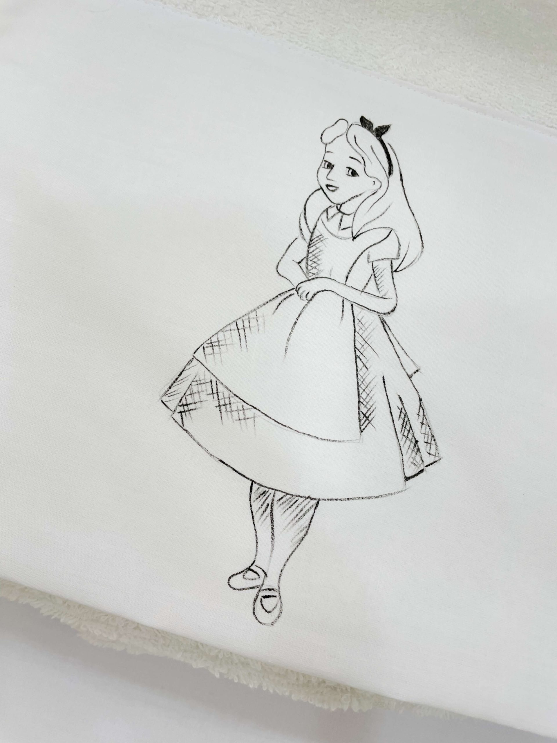 ΈΛΕΝΑ ΜΑΝΆΚΟΥ - Alice