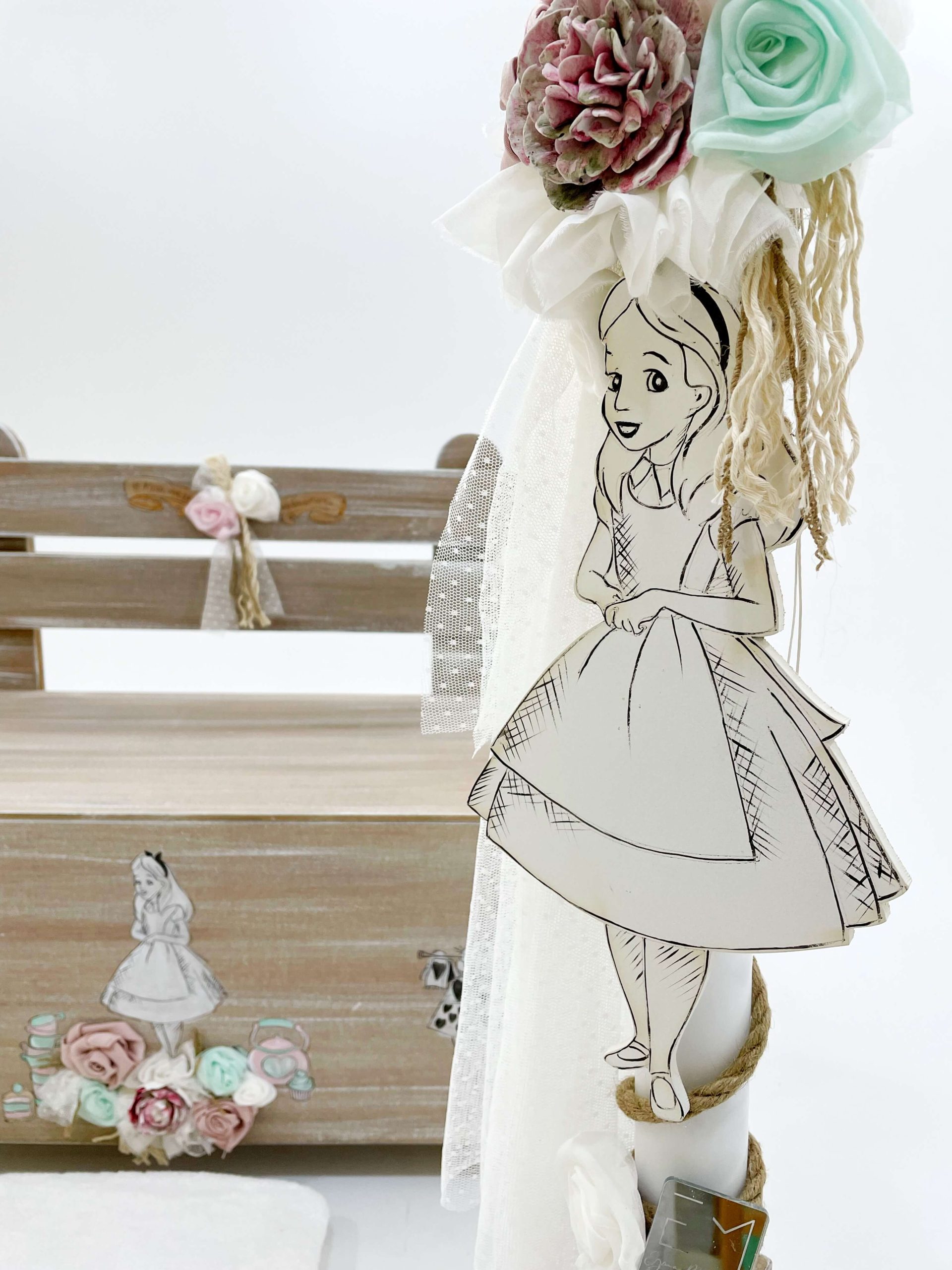 ΈΛΕΝΑ ΜΑΝΆΚΟΥ - Alice