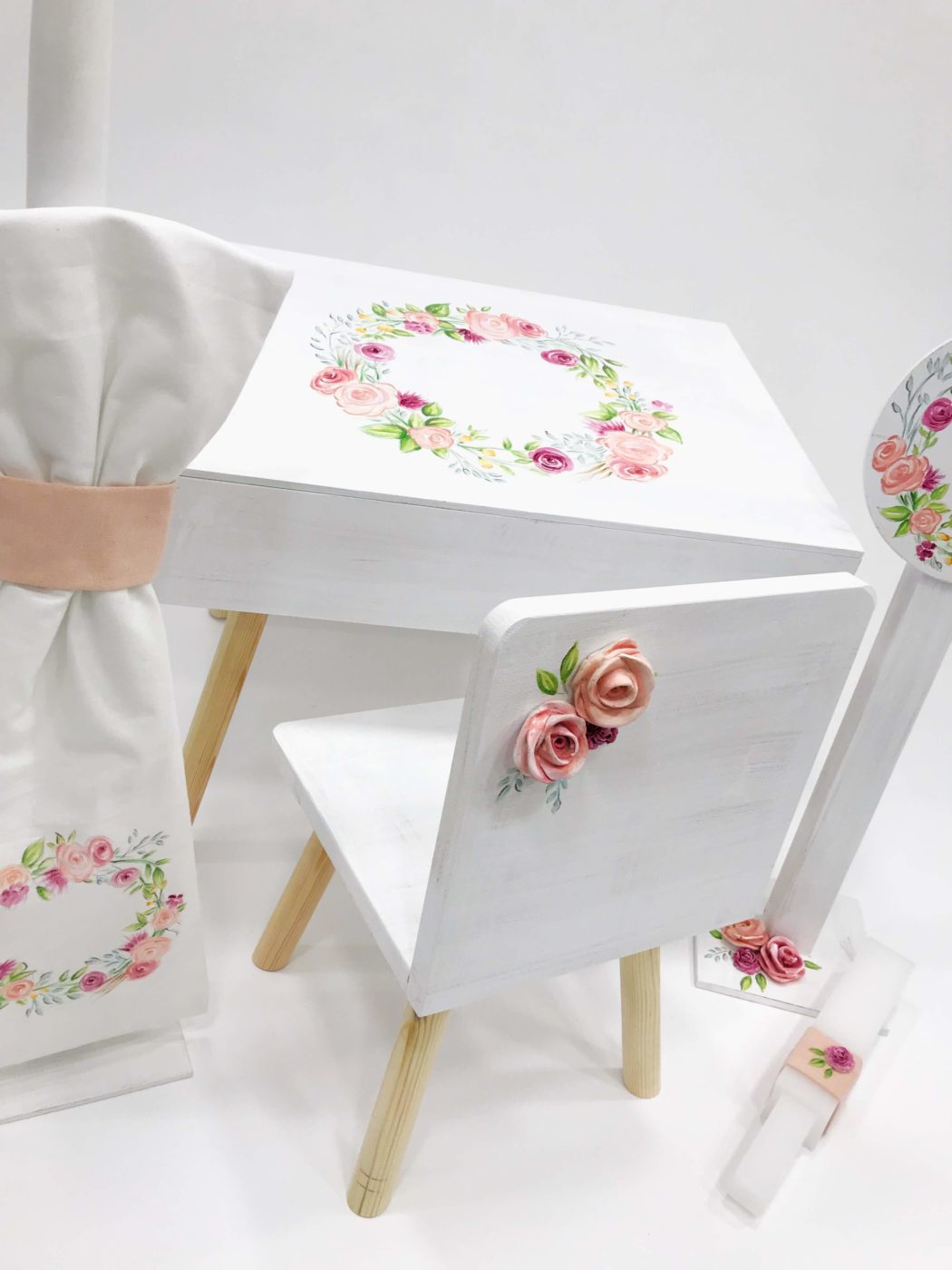 ΈΛΕΝΑ ΜΑΝΆΚΟΥ - Flower Cicle