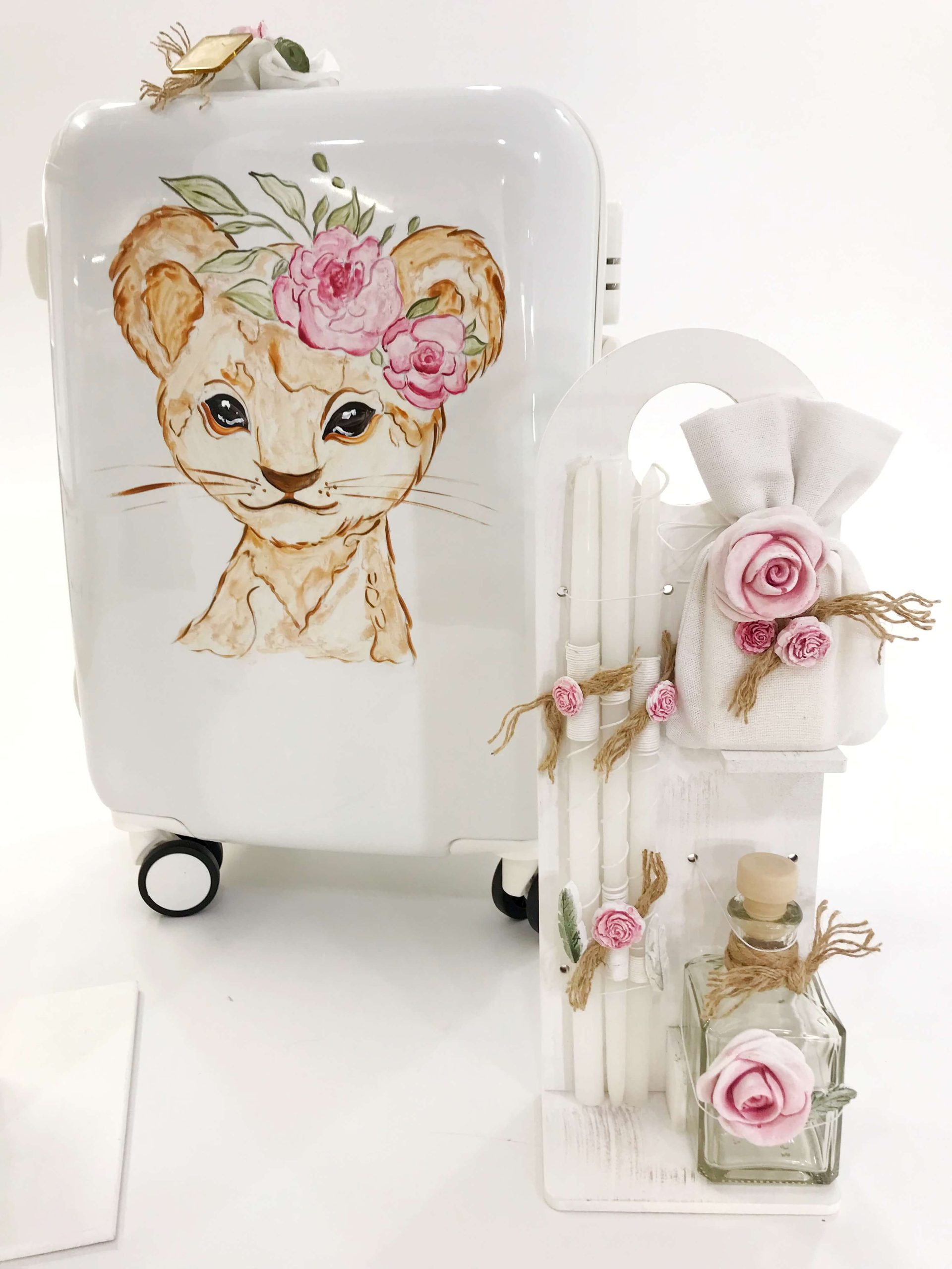 ΈΛΕΝΑ ΜΑΝΆΚΟΥ - Baby Lioness