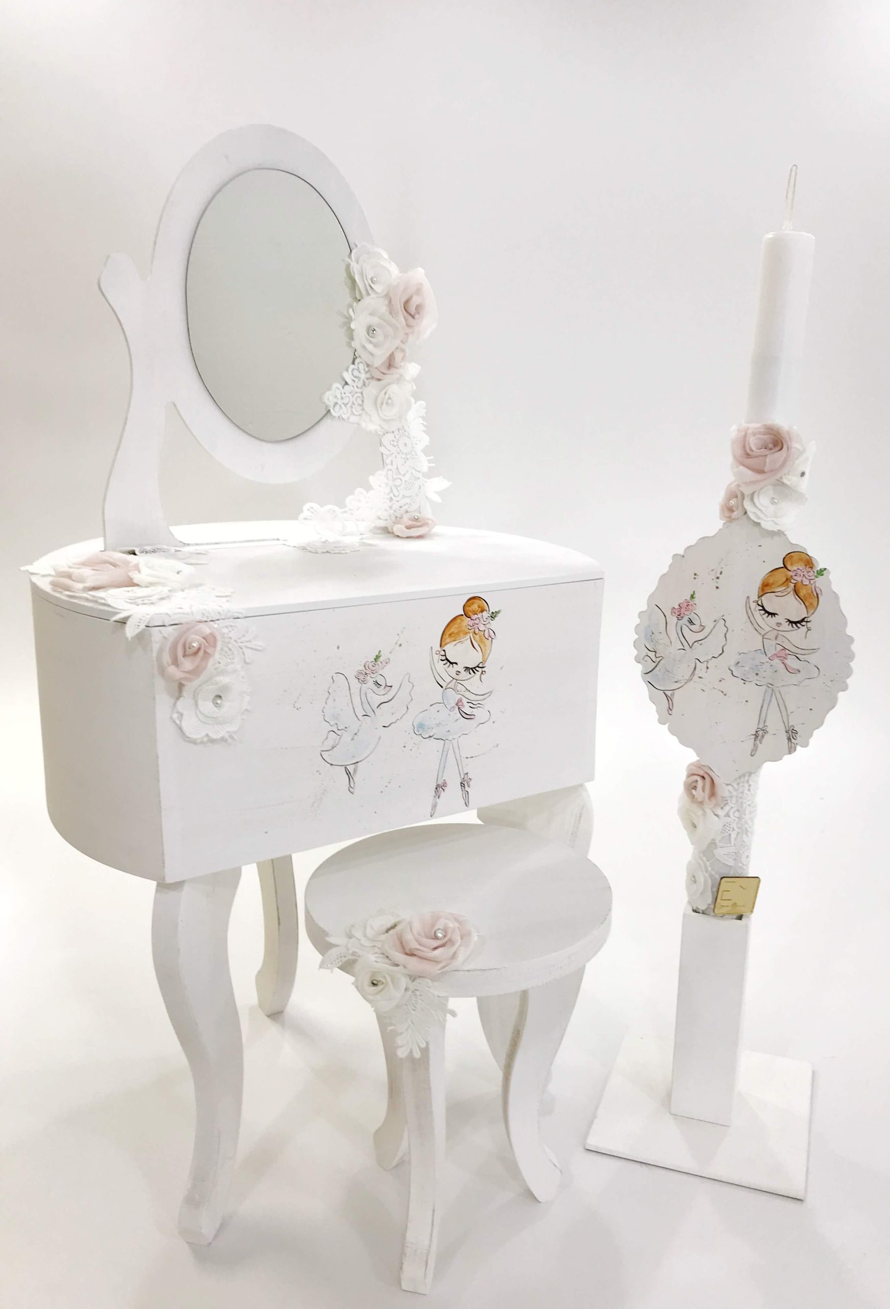 ΈΛΕΝΑ ΜΑΝΆΚΟΥ - Ballerina &amp; The Swan