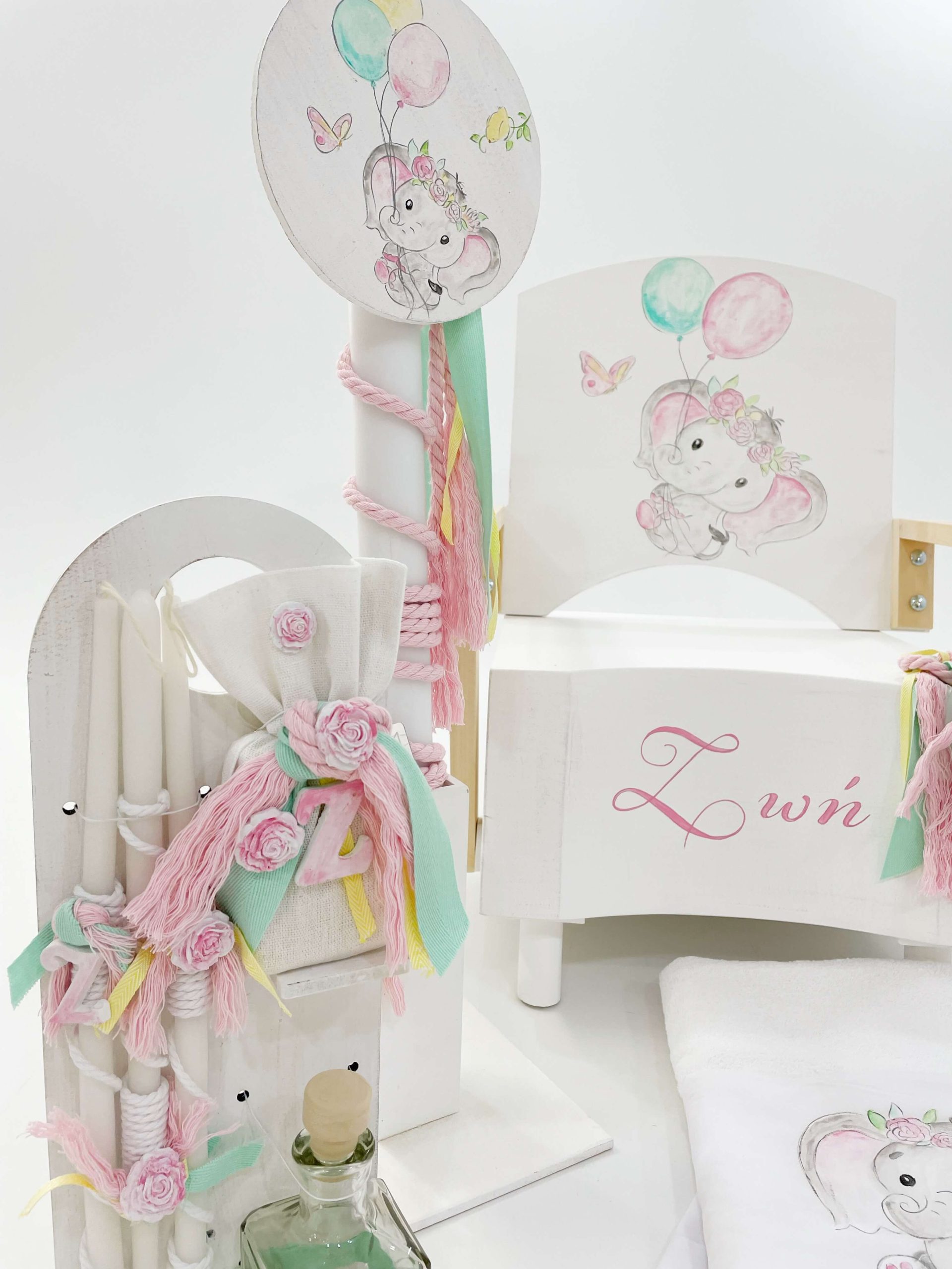 ΈΛΕΝΑ ΜΑΝΆΚΟΥ - Elephant With Balloons