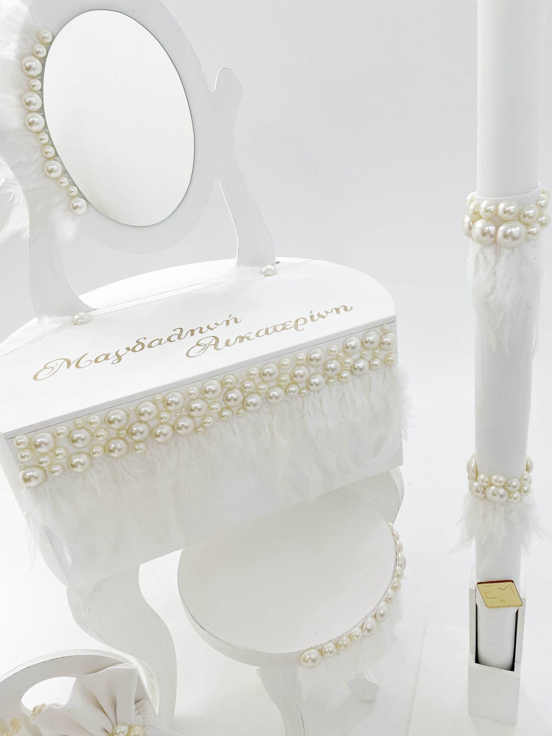 ΈΛΕΝΑ ΜΑΝΆΚΟΥ - Feathers &amp; Pearls