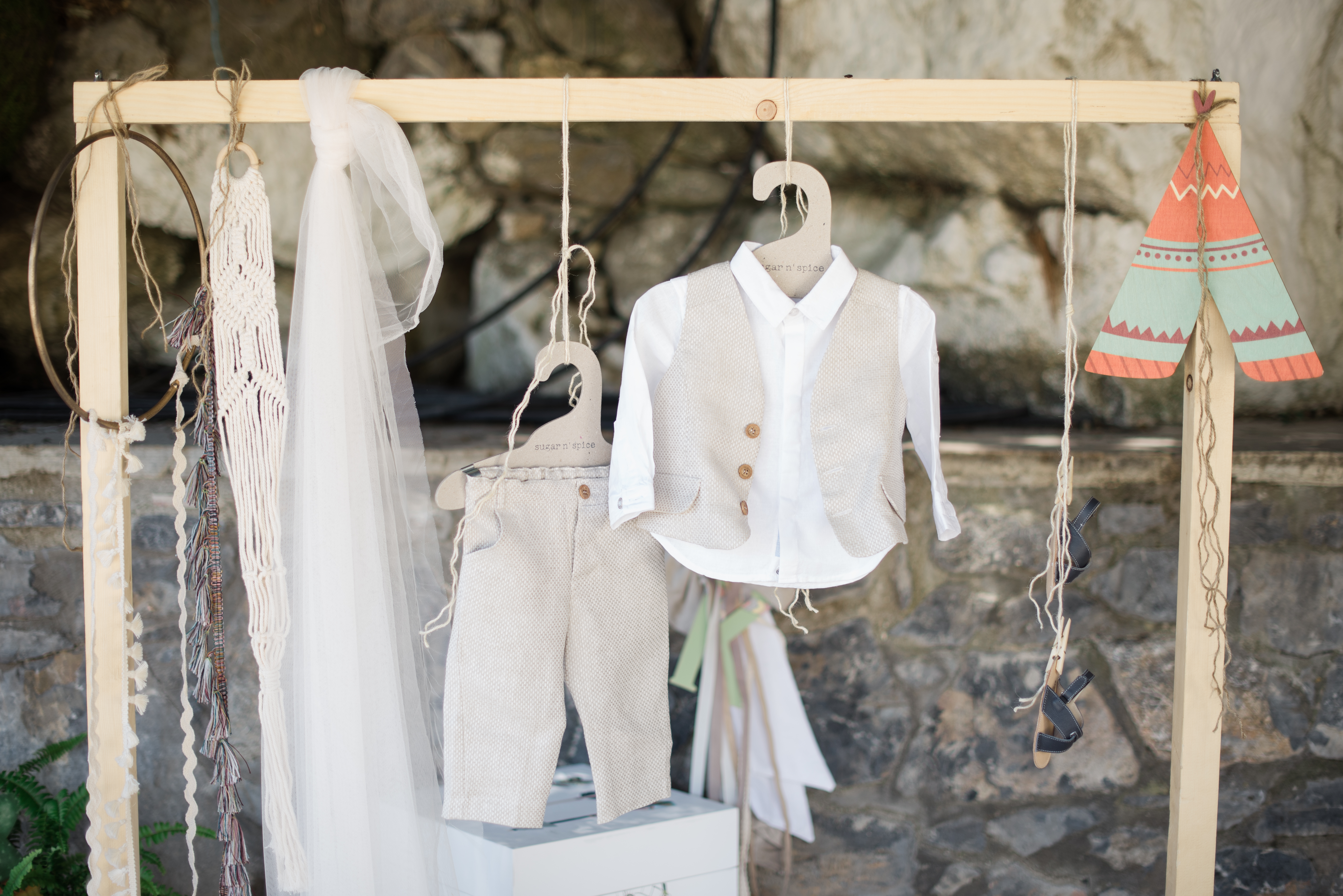 Η βάπτιση του Κωνσταντίνου με θέμα τον Ινδιάνο