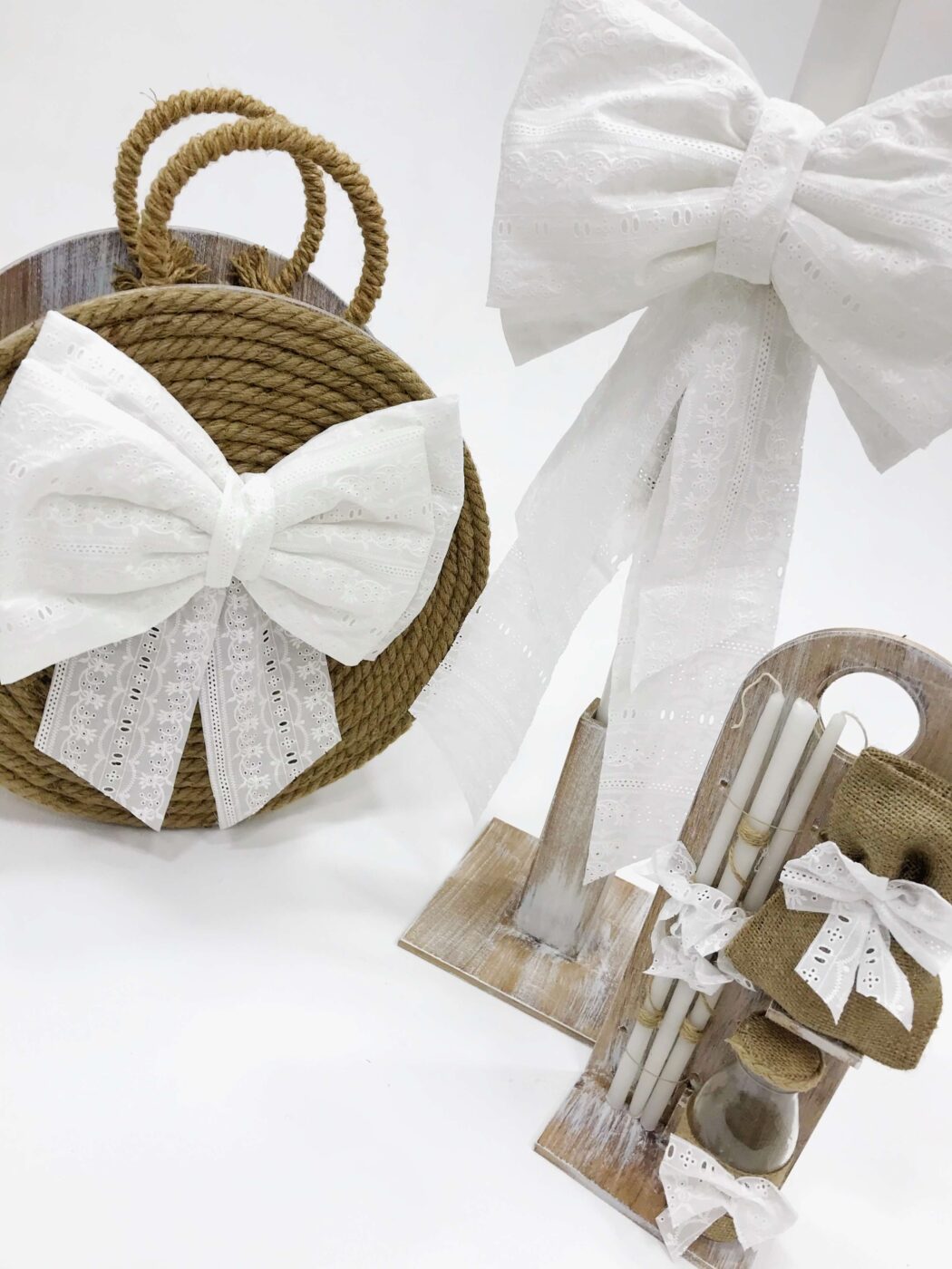 ΈΛΕΝΑ ΜΑΝΆΚΟΥ - White Bow 